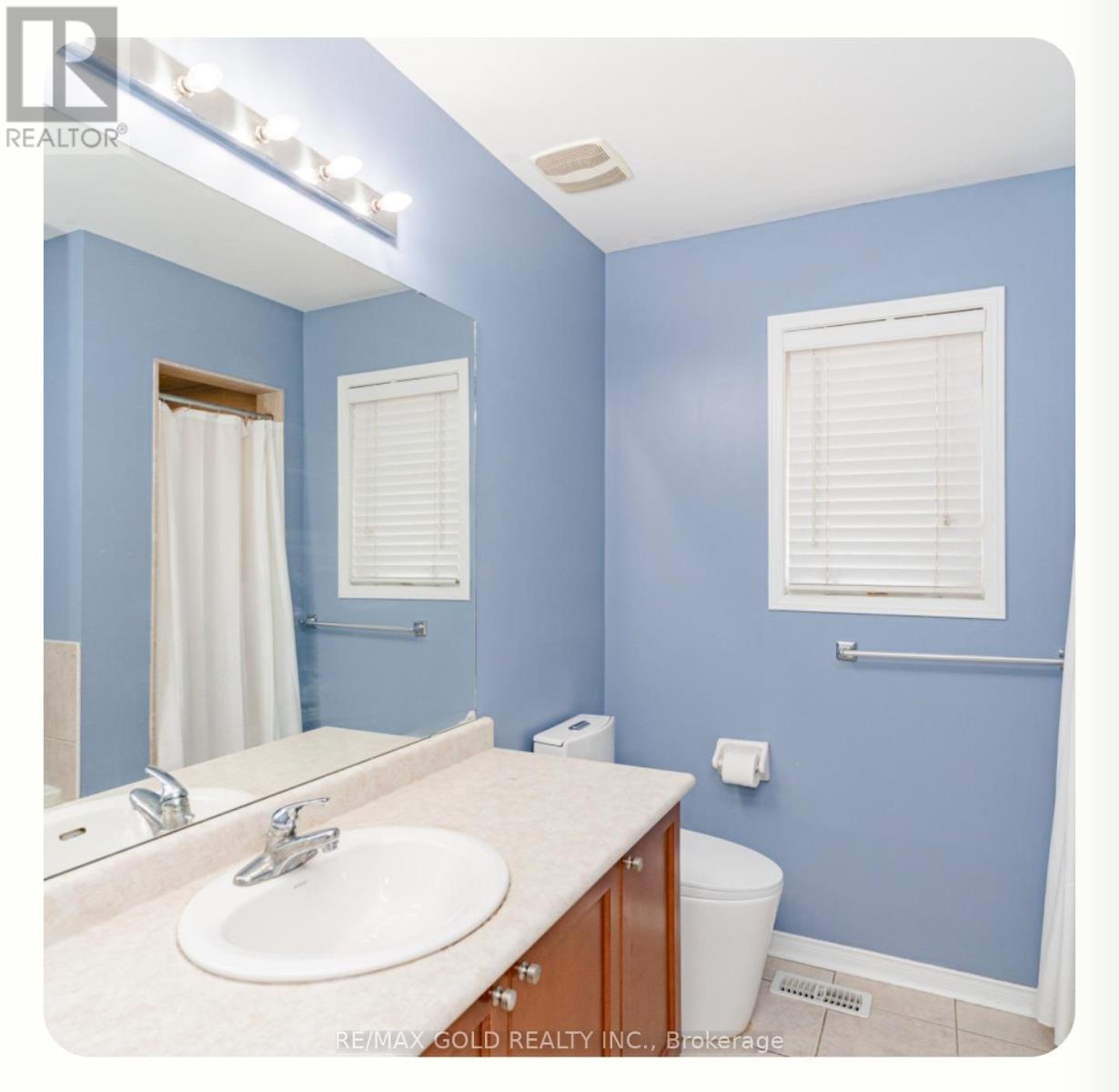 (Main & 2nd Floor) - 95 Crystalview Crescent, Brampton, Ontario  L6P 2S2 - Photo 15 - W12450663