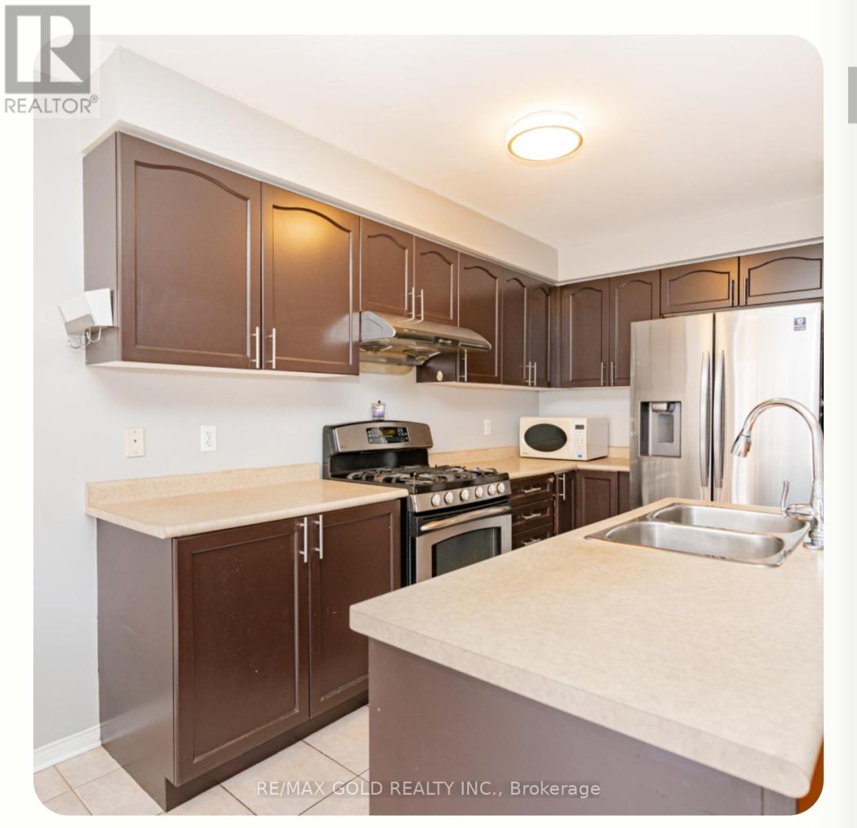 (Main & 2nd Floor) - 95 Crystalview Crescent, Brampton, Ontario  L6P 2S2 - Photo 8 - W12450663
