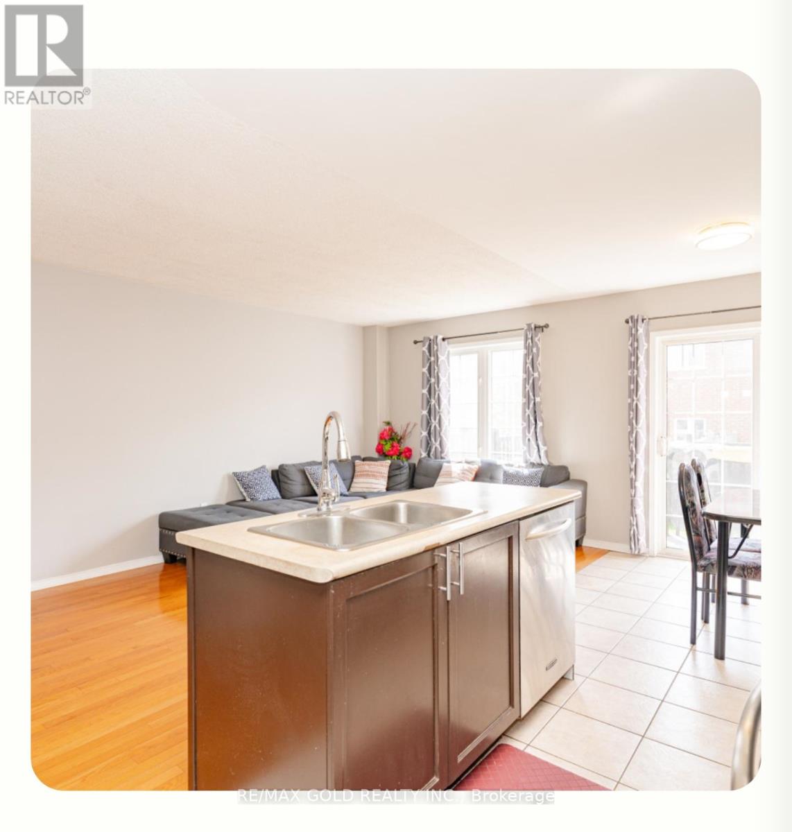 (Main & 2nd Floor) - 95 Crystalview Crescent, Brampton, Ontario  L6P 2S2 - Photo 9 - W12450663