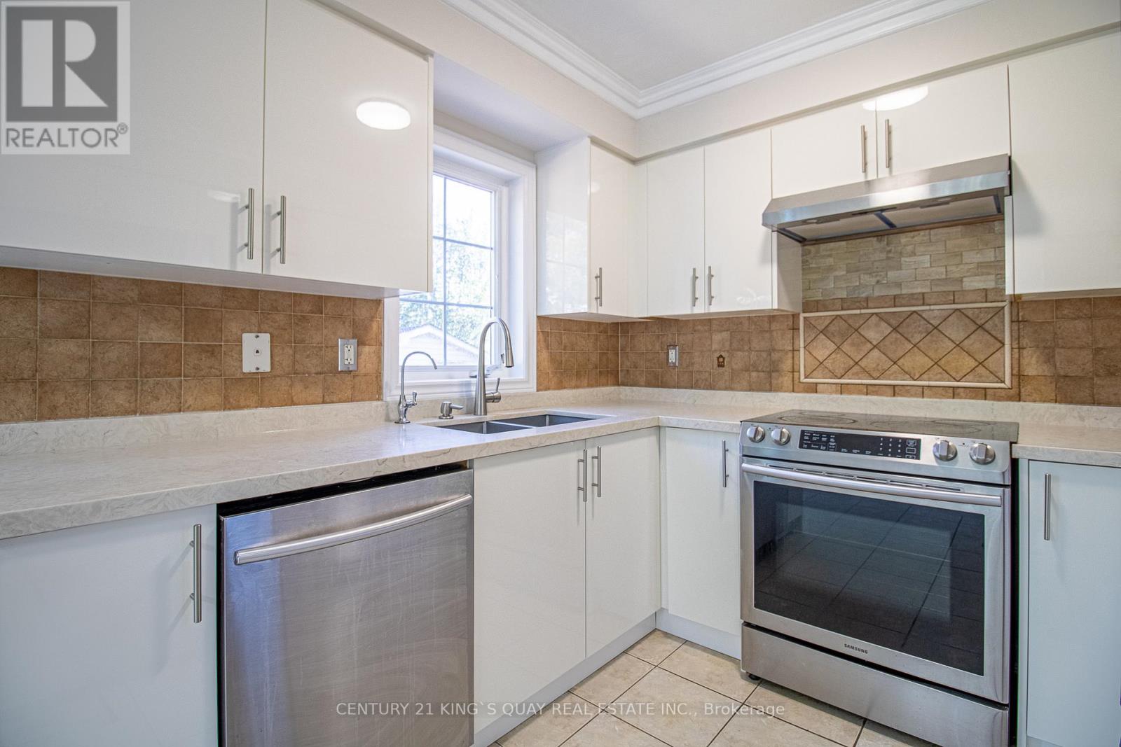 1100 Houston Drive, Milton, Ontario  L9T 6E8 - Photo 19 - W12450685