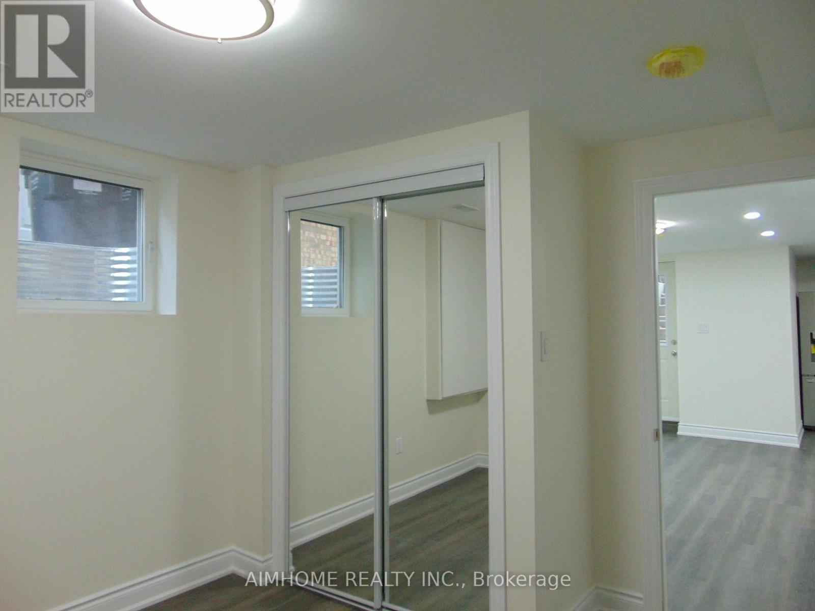 2450 Credit Valley Road, Mississauga, Ontario  L5M 4G6 - Photo 4 - W12450688