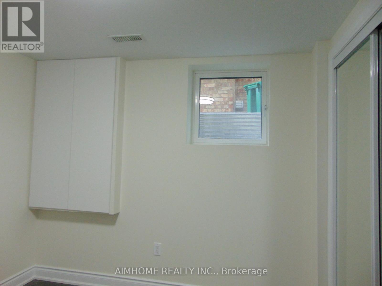 2450 Credit Valley Road, Mississauga, Ontario  L5M 4G6 - Photo 5 - W12450688