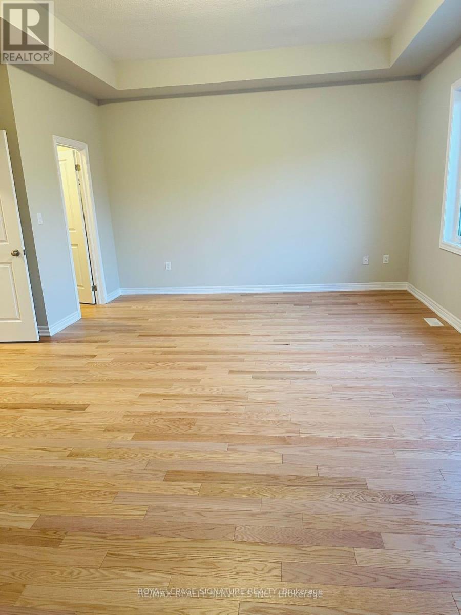 267 Thornbush Boulevard, Brampton, Ontario  L7A 5K1 - Photo 11 - W12450693