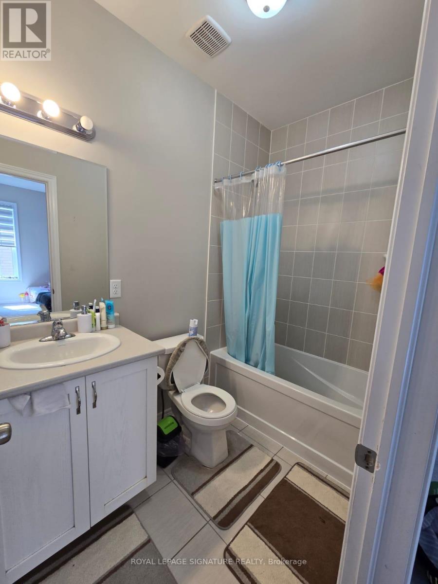 267 Thornbush Boulevard, Brampton, Ontario  L7A 5K1 - Photo 14 - W12450693