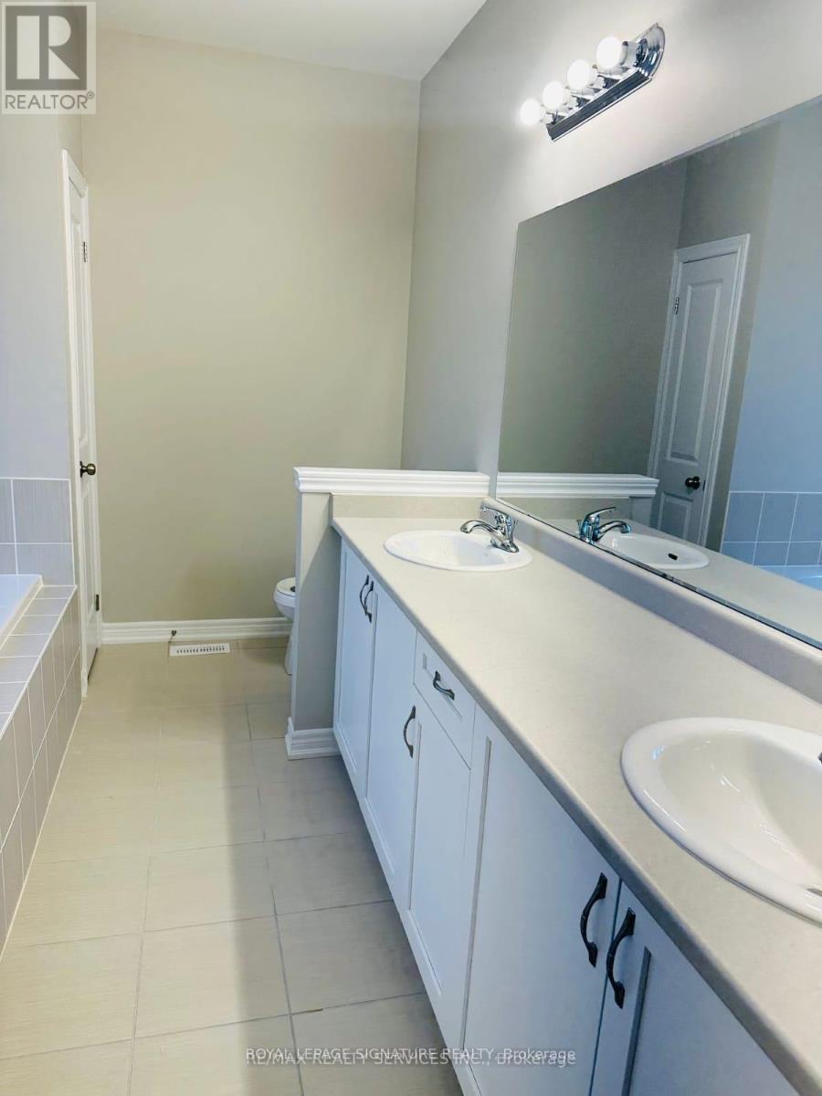 267 Thornbush Boulevard, Brampton, Ontario  L7A 5K1 - Photo 17 - W12450693