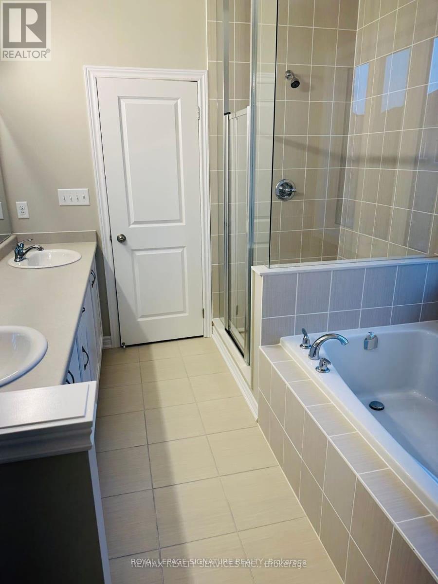 267 Thornbush Boulevard, Brampton, Ontario  L7A 5K1 - Photo 31 - W12450693