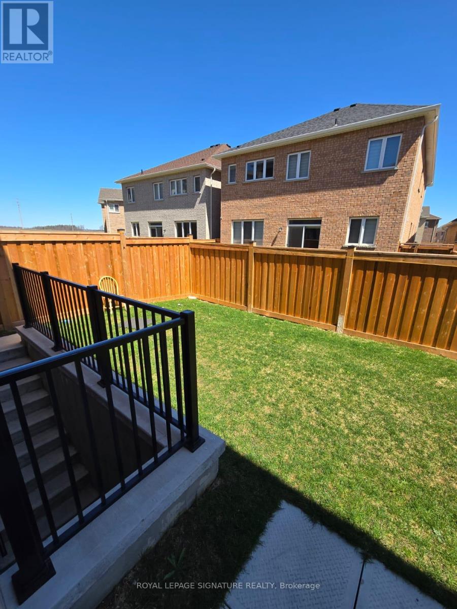 267 Thornbush Boulevard, Brampton, Ontario  L7A 5K1 - Photo 35 - W12450693