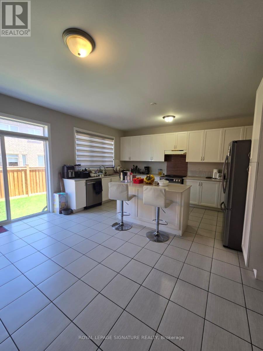 267 Thornbush Boulevard, Brampton, Ontario  L7A 5K1 - Photo 4 - W12450693
