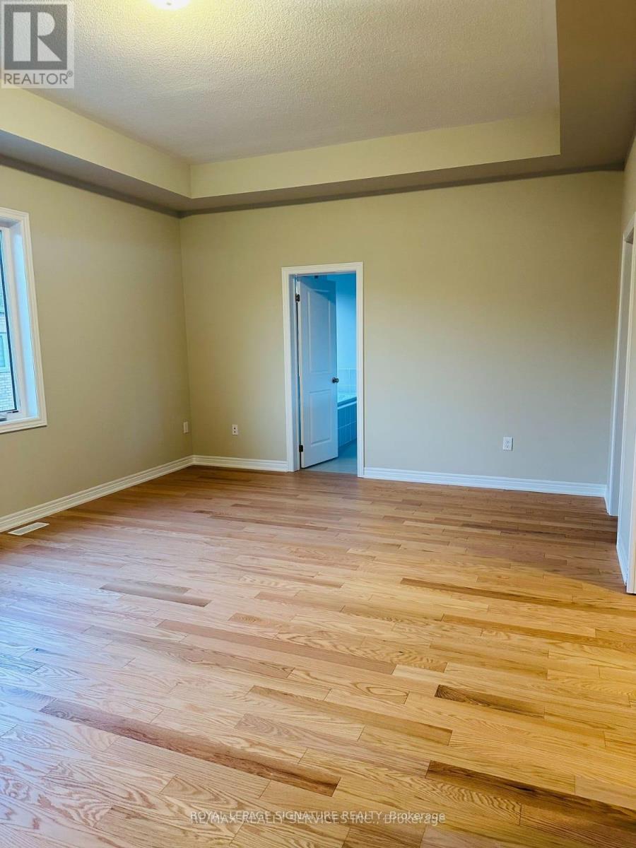 267 Thornbush Boulevard, Brampton, Ontario  L7A 5K1 - Photo 5 - W12450693