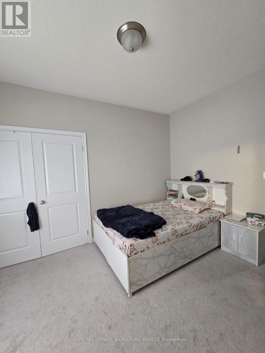267 Thornbush Boulevard, Brampton, Ontario  L7A 5K1 - Photo 8 - W12450693