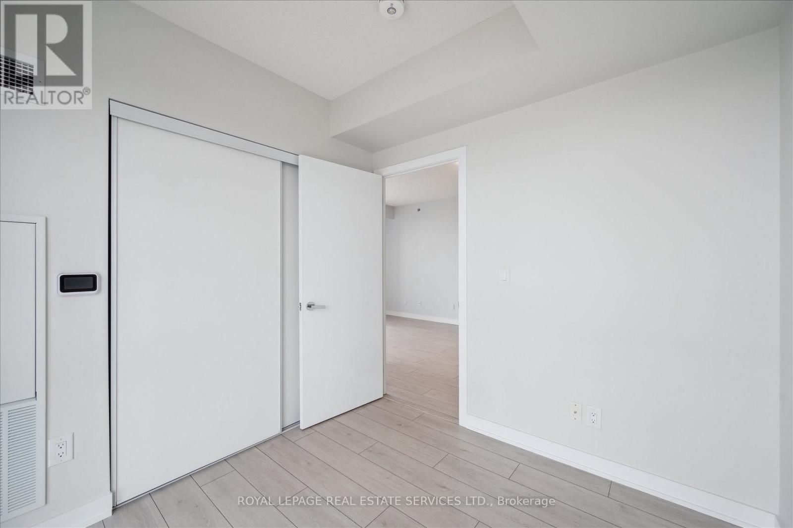 A805 - 3210 Dakota Common, Burlington, Ontario  L7M 2A8 - Photo 10 - W12450701