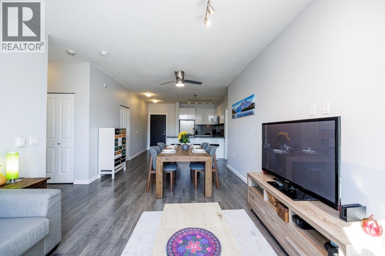 301 2665 Mountain Highway, North Vancouver, British Columbia  V7J 0A8 - Photo 13 - R3056405