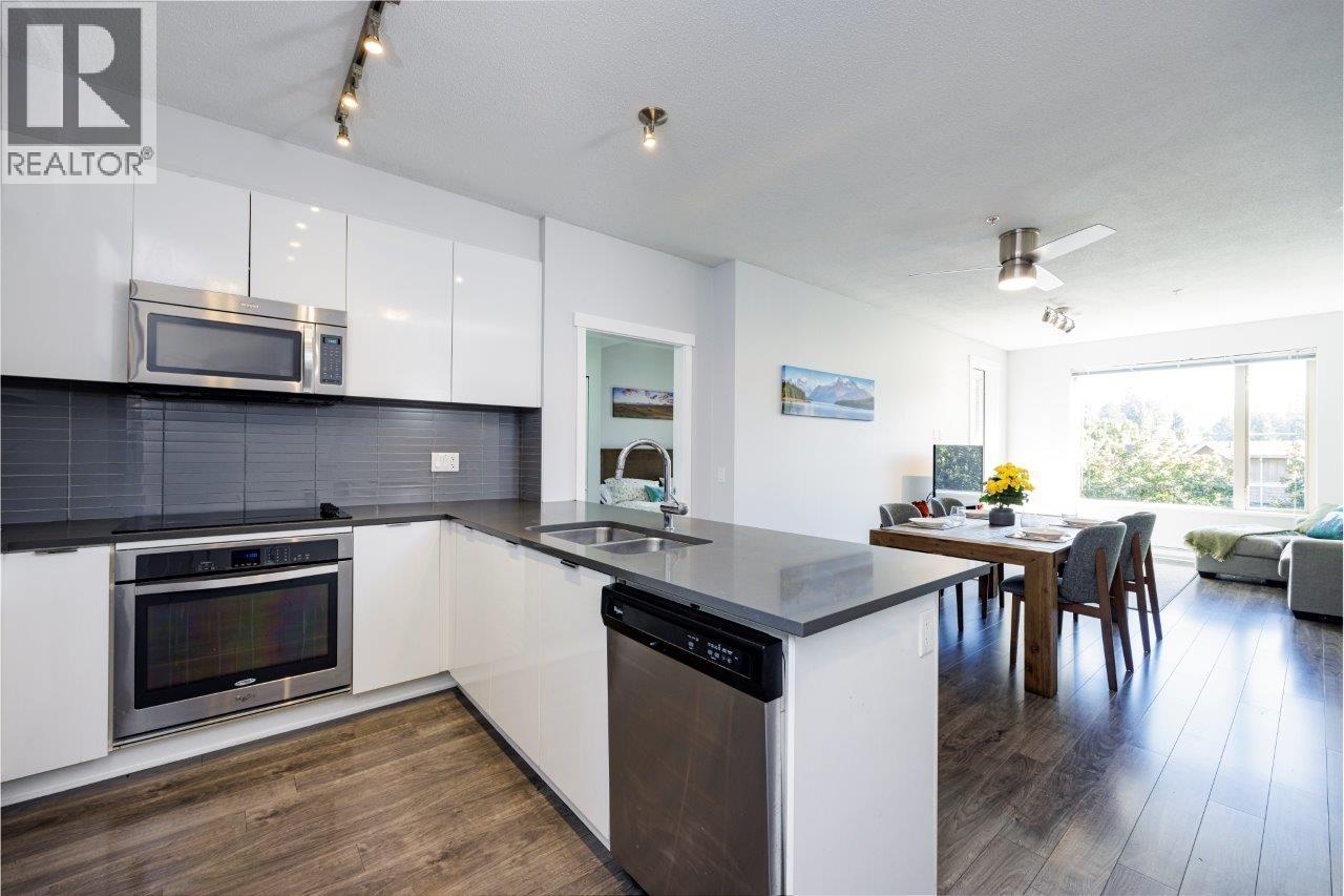 301 2665 Mountain Highway, North Vancouver, British Columbia  V7J 0A8 - Photo 3 - R3056405