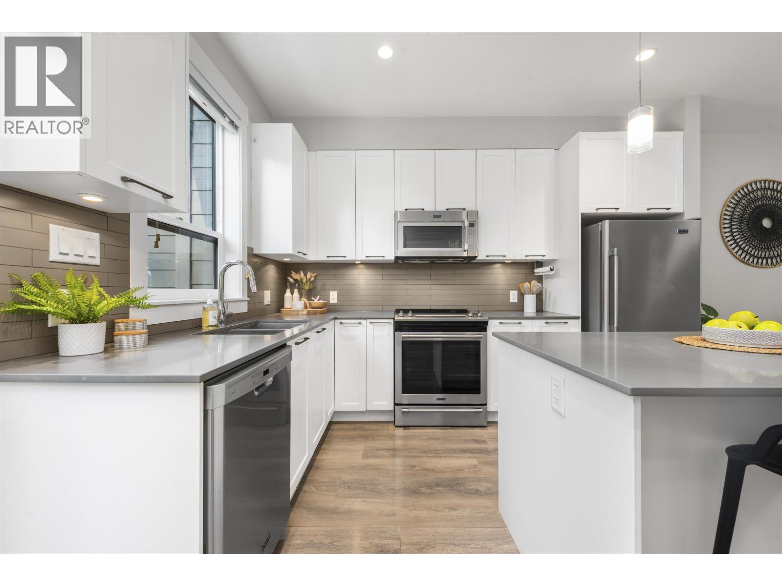 9 38684 Buckley Avenue, Squamish, British Columbia  V8B 0M4 - Photo 4 - R3056409