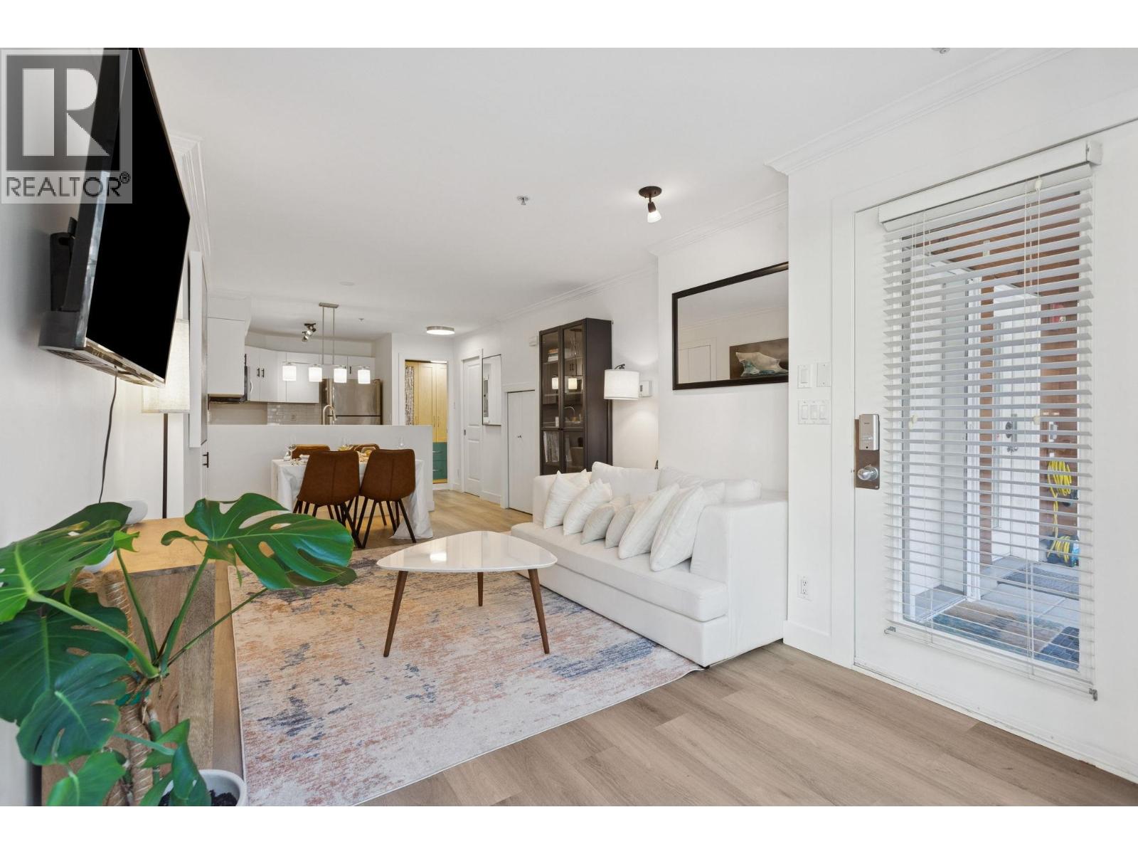 19 628 W 6th Avenue, Vancouver, British Columbia  V5Z 1A3 - Photo 3 - R3056435