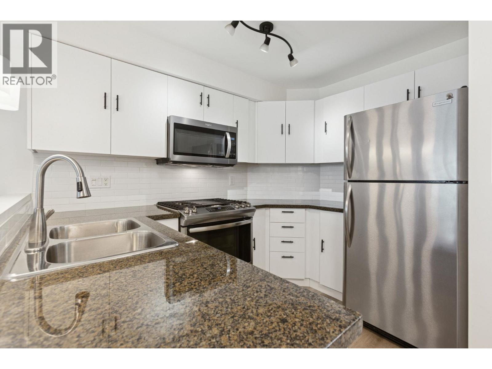 19 628 W 6th Avenue, Vancouver, British Columbia  V5Z 1A3 - Photo 7 - R3056435