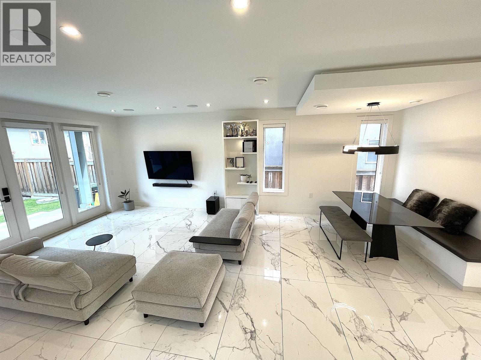 1633 Se Marine Drive, Vancouver, British Columbia  V5P 2R5 - Photo 9 - R3056422