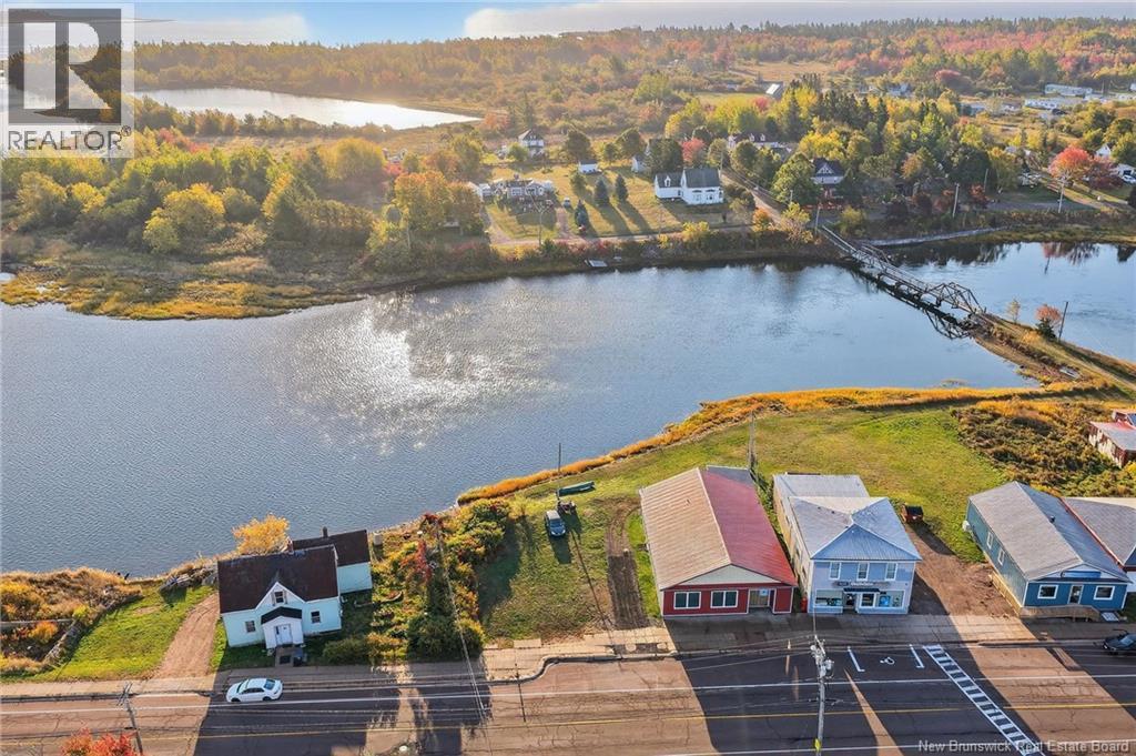 27 East Main Street, Port Elgin, New Brunswick  E4M 2X8 - Photo 3 - NB127328