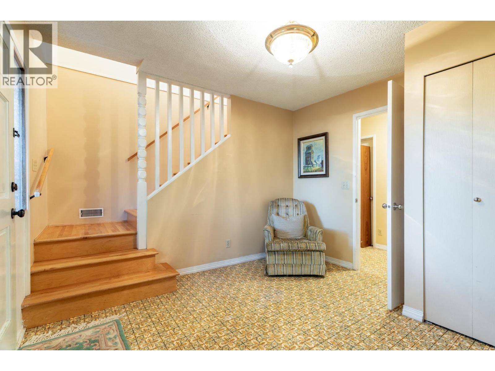5602 46 Avenue, Delta, British Columbia  V4K 3V8 - Photo 3 - R3056179