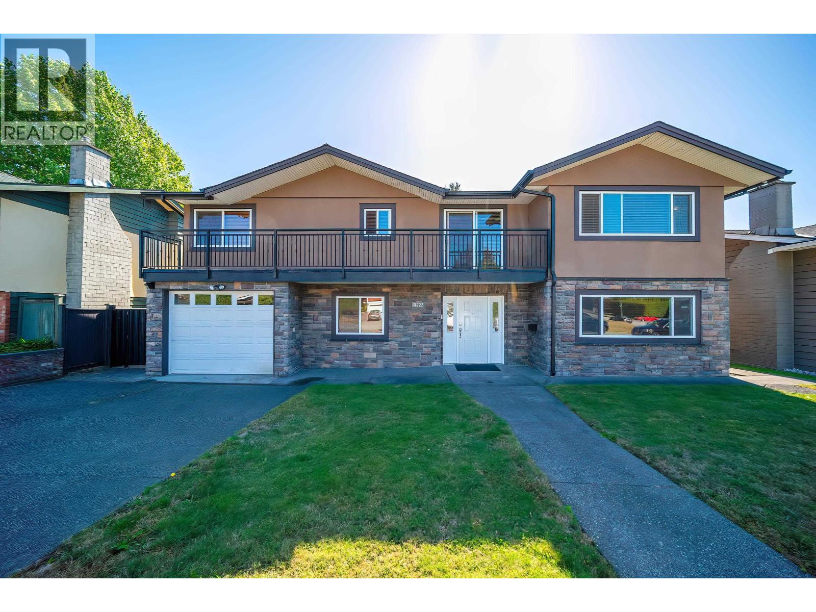 7122 PAULUS COURT, Burnaby, British Columbia