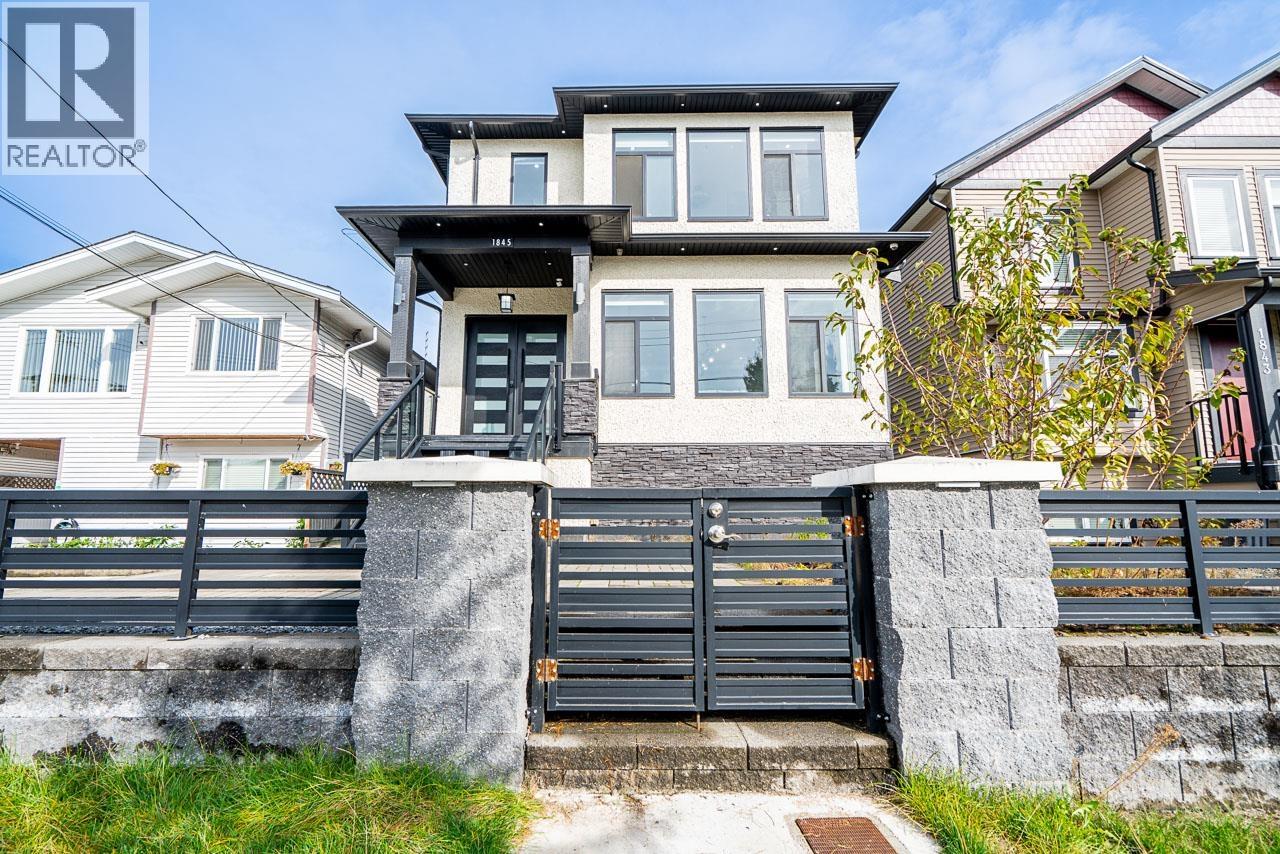 1845 FRASER AVENUE, Port Coquitlam, British Columbia