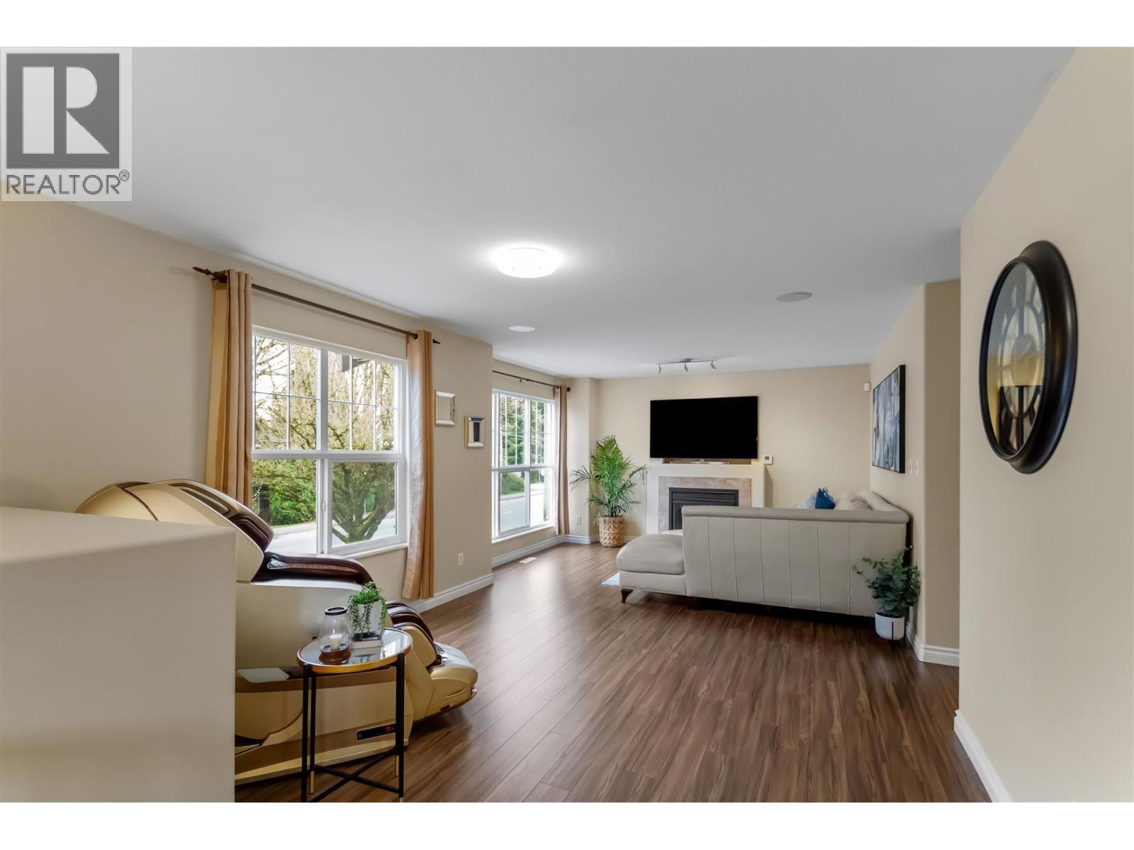11469 207 Street, Maple Ridge, British Columbia  V2X 1W9 - Photo 4 - R3056360