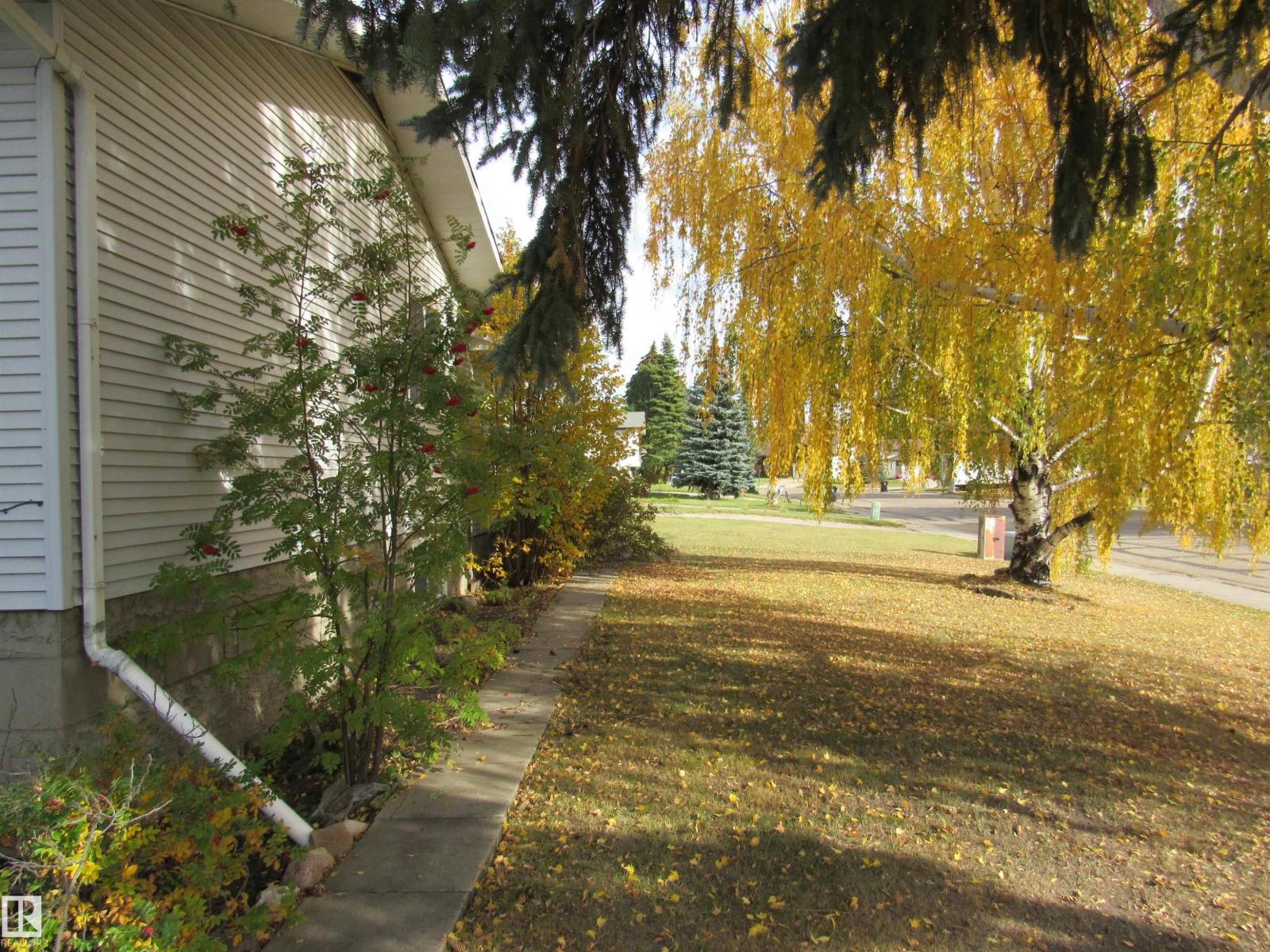 5512 58 Av, Barrhead, Alberta  T7N 1C7 - Photo 12 - E4461229