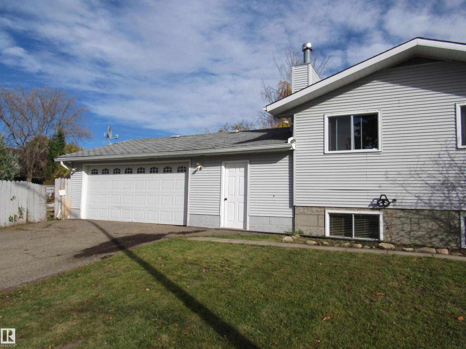 5512 58 Av, Barrhead, Alberta  T7N 1C7 - Photo 5 - E4461229