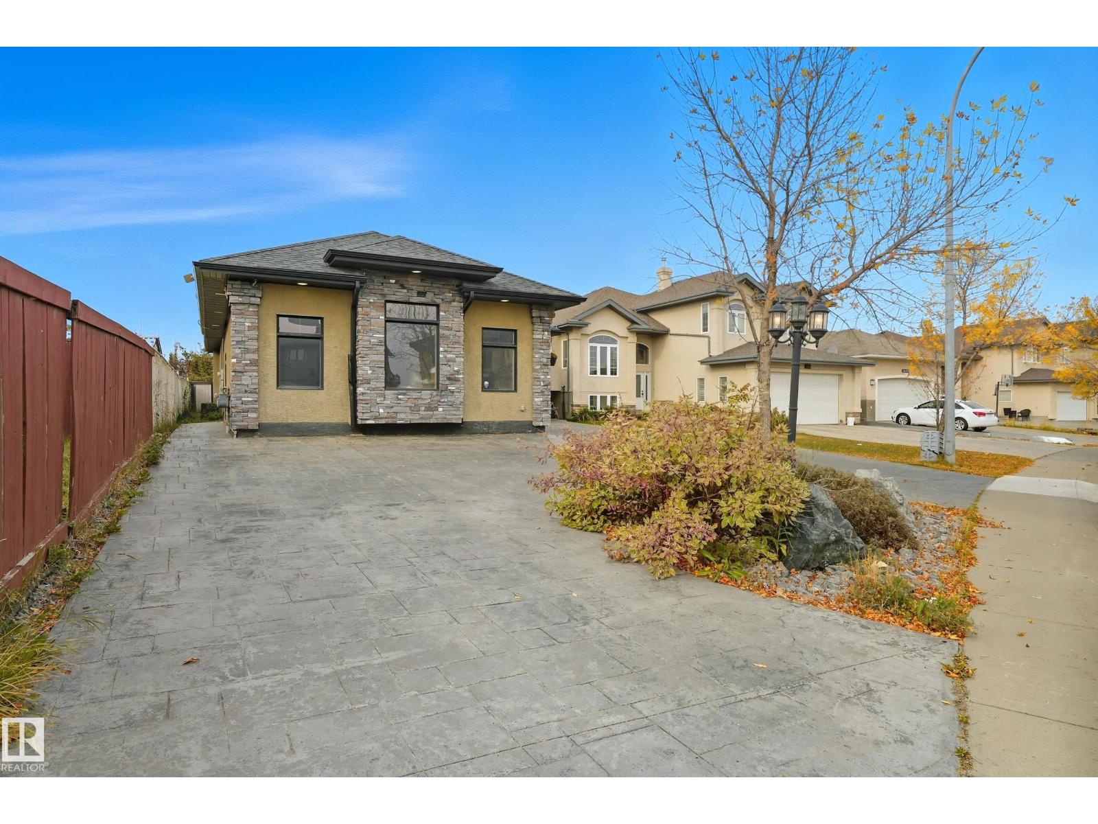 16412 73 St Nw, Edmonton, Alberta  T5Z 3Y3 - Photo 2 - E4461230