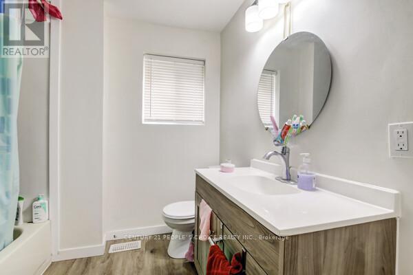 10 Givins Street, Woodstock, Ontario  N4S 5Y7 - Photo 5 - X12450651