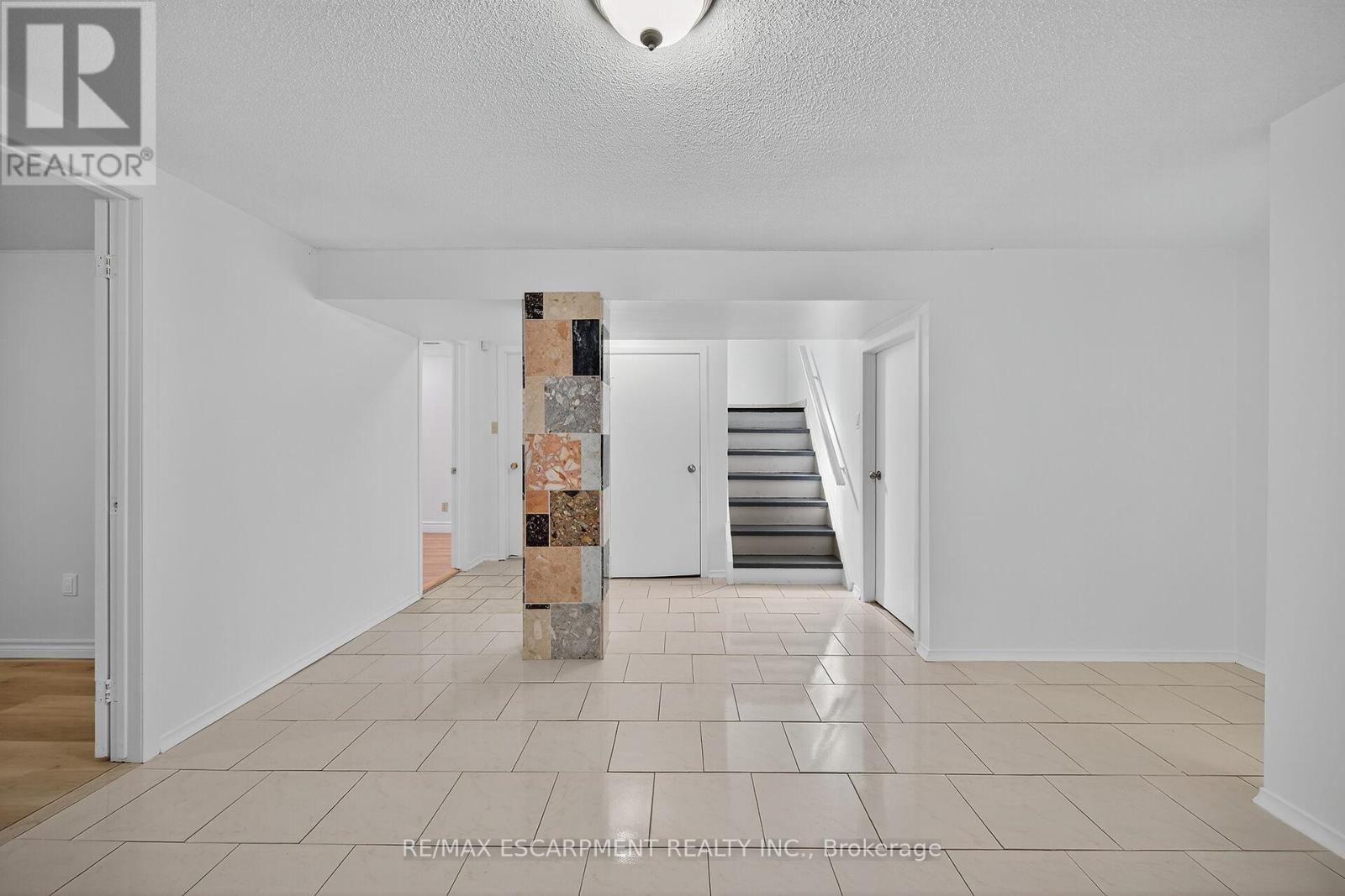 314 East 16th Street, Hamilton, Ontario  L9A 4J9 - Photo 24 - X12450659