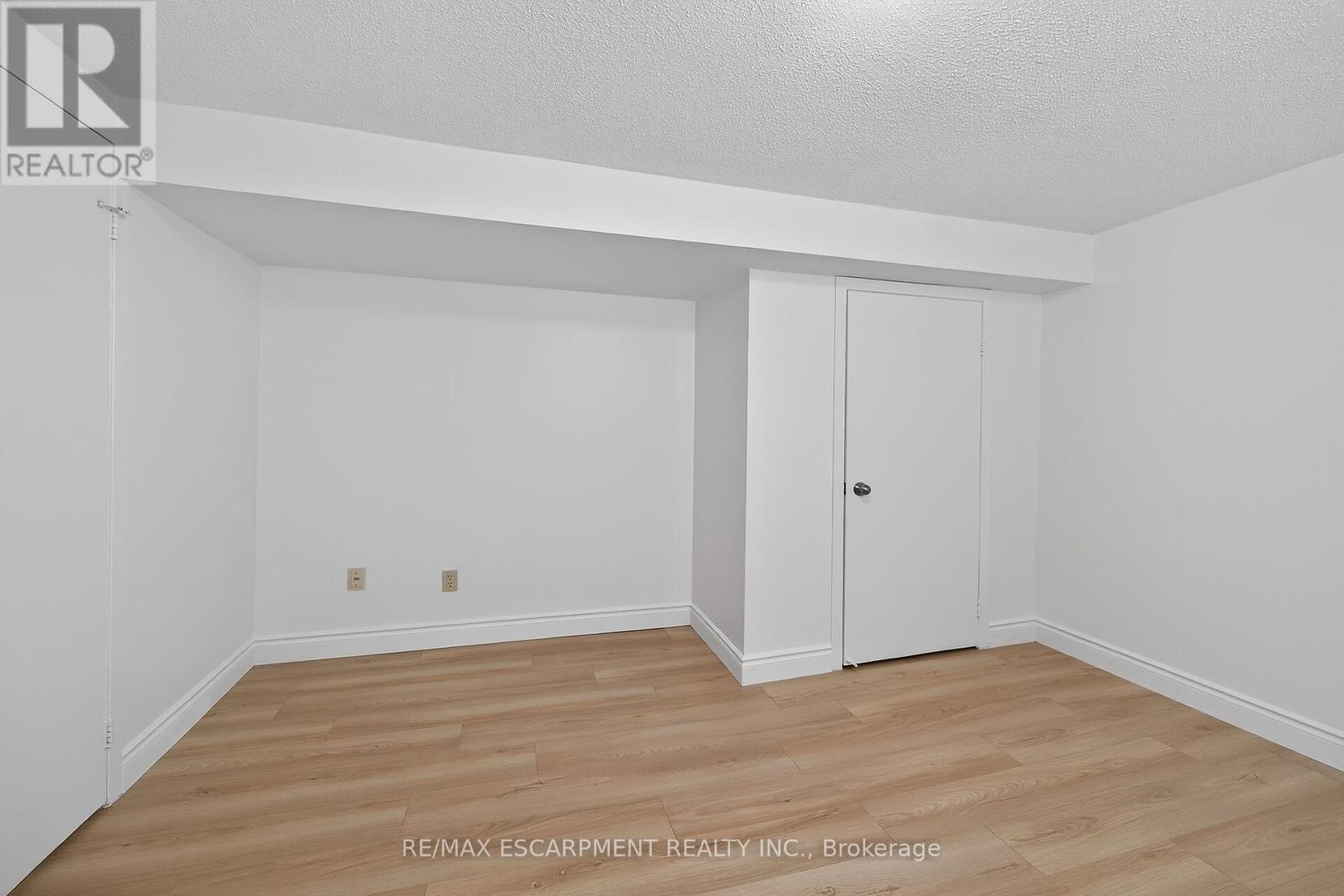314 East 16th Street, Hamilton, Ontario  L9A 4J9 - Photo 26 - X12450659