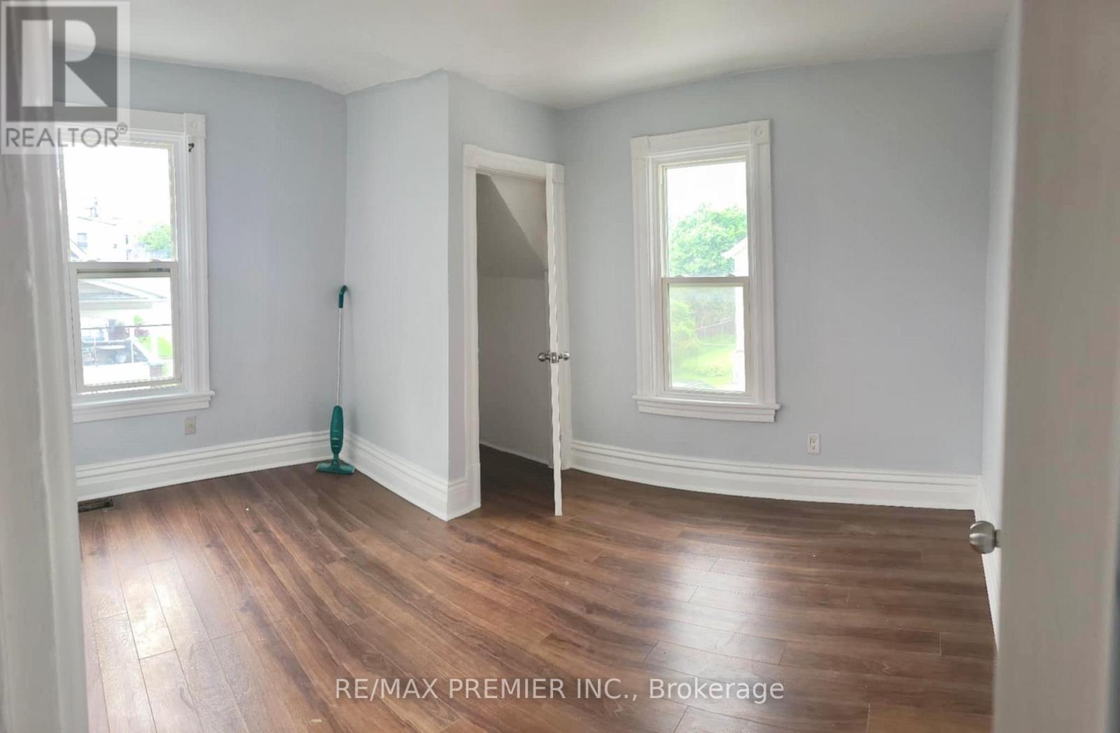 4752 Crawford Place, Niagara Falls, Ontario  L2E 1Z2 - Photo 6 - X12450660