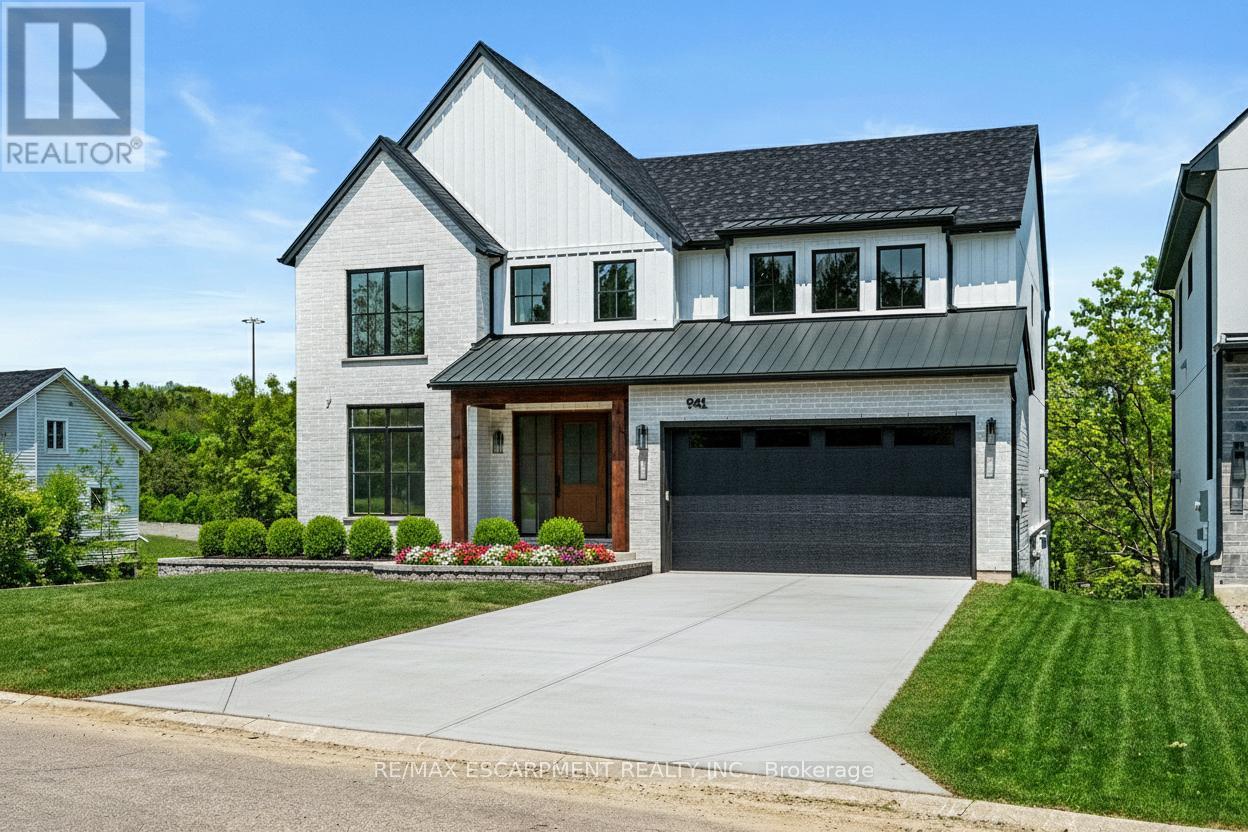 941 Old Mohawk Road, Hamilton, Ontario  L9G 3K9 - Photo 1 - X12450673