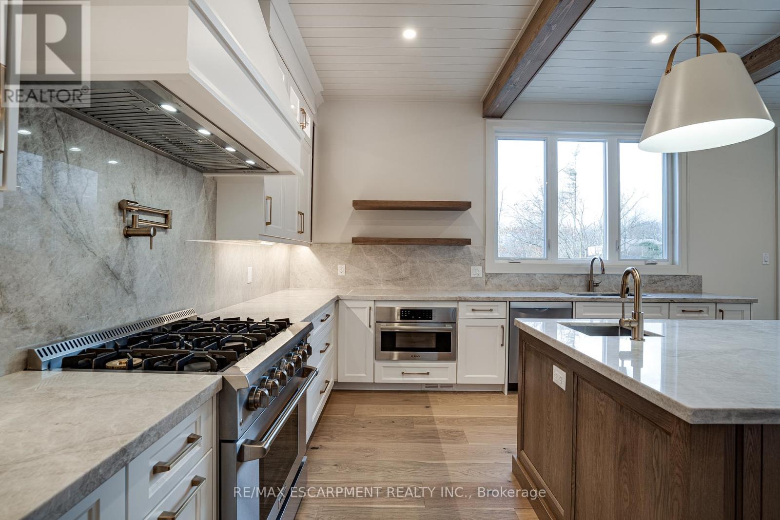 941 Old Mohawk Road, Hamilton, Ontario  L9G 3K9 - Photo 13 - X12450673