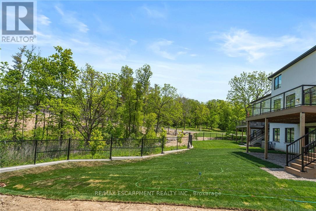 941 Old Mohawk Road, Hamilton, Ontario  L9G 3K9 - Photo 2 - X12450673