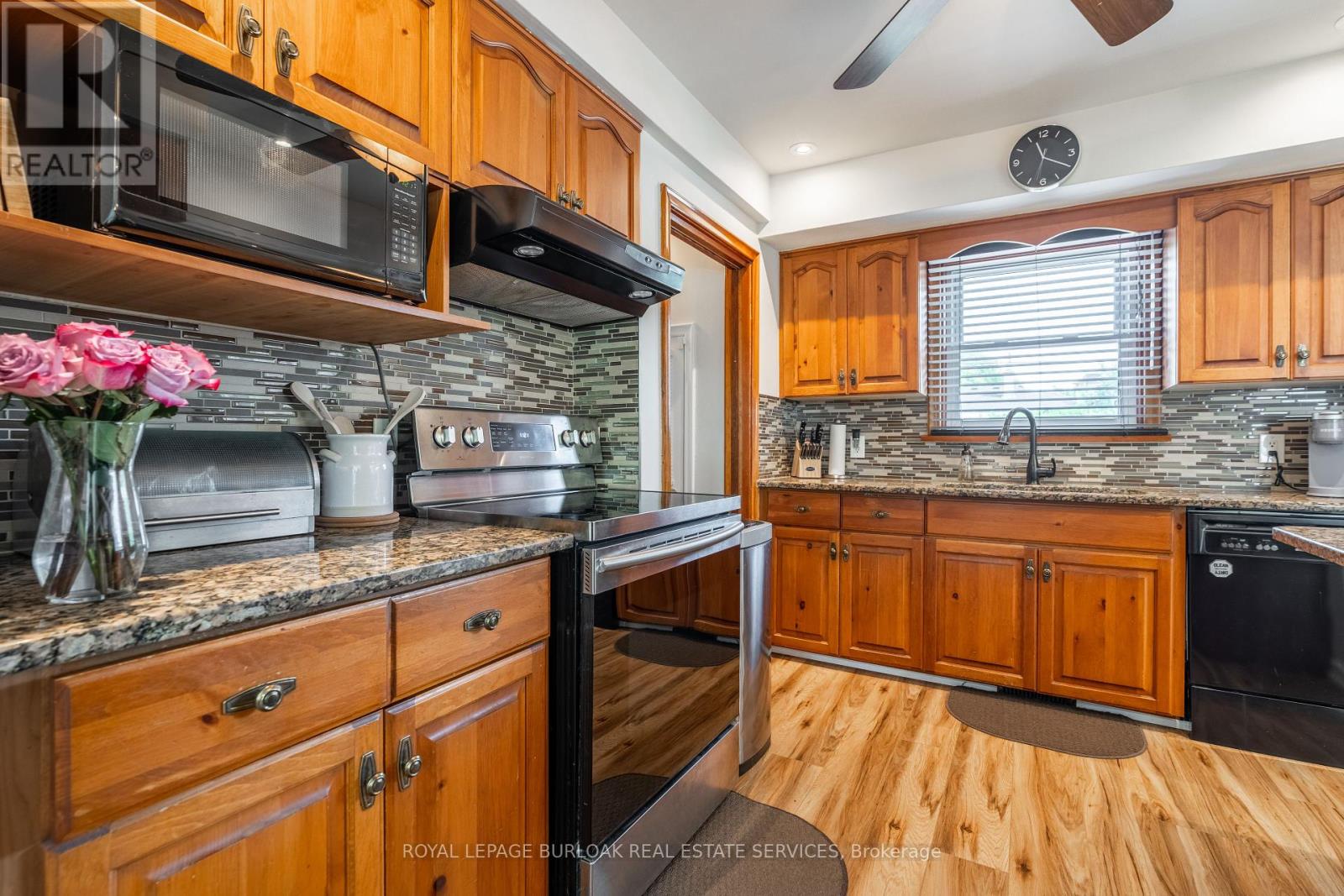 7 Kenwood Crescent, Hamilton (Huntington), Ontario  L8T 1W3 - Photo 11 - X12450691
