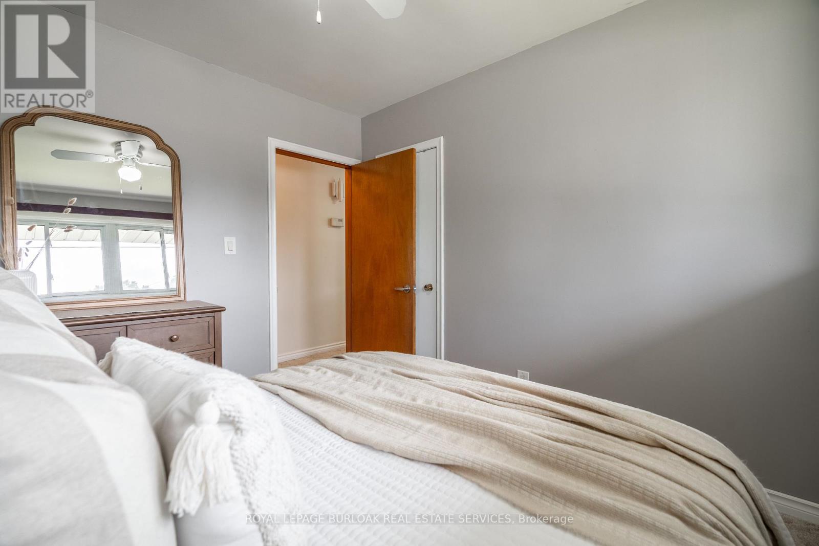 7 Kenwood Crescent, Hamilton (Huntington), Ontario  L8T 1W3 - Photo 14 - X12450691