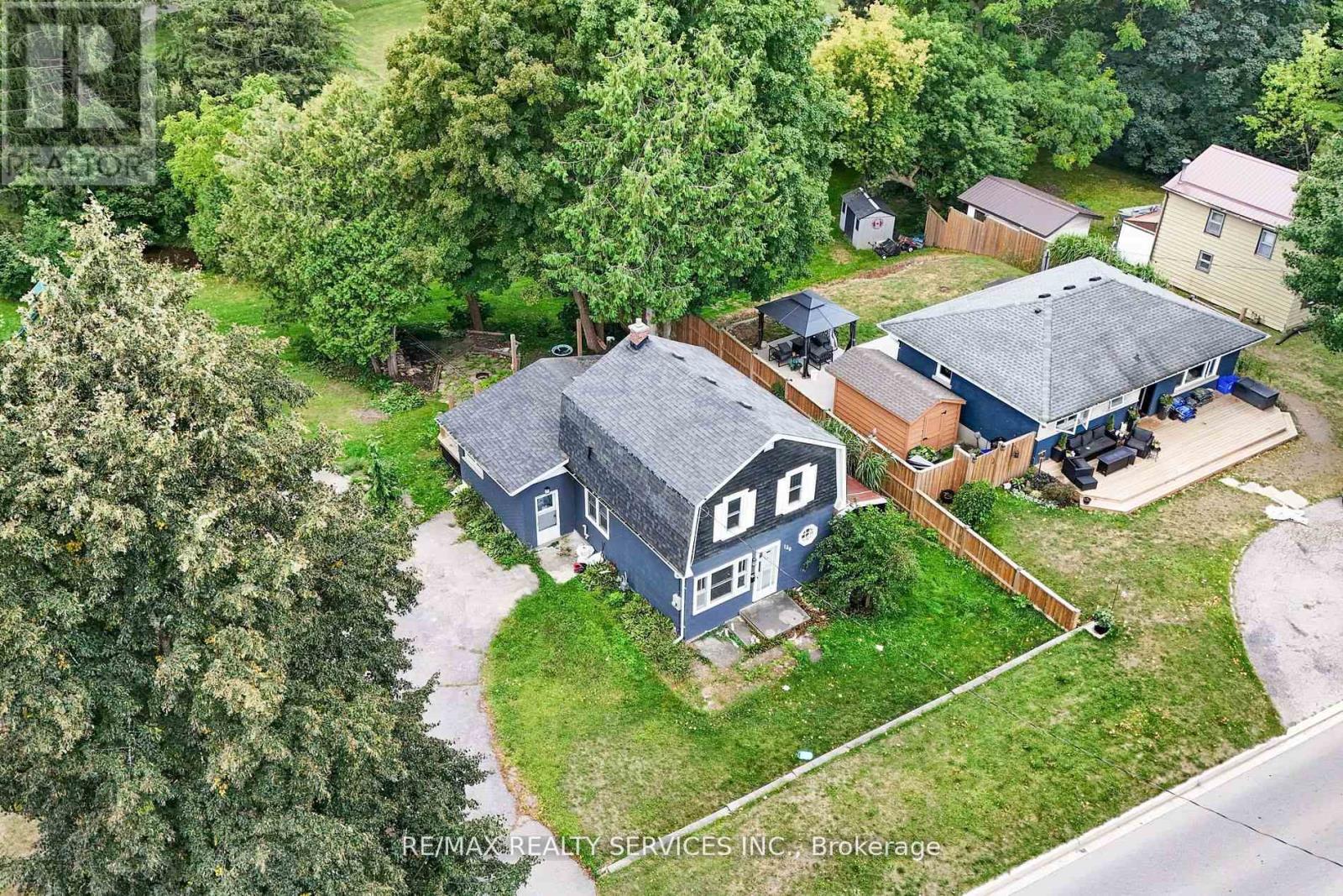 140 Canterbury Street, Ingersoll, Ontario  N5C 1C8 - Photo 2 - X12450692