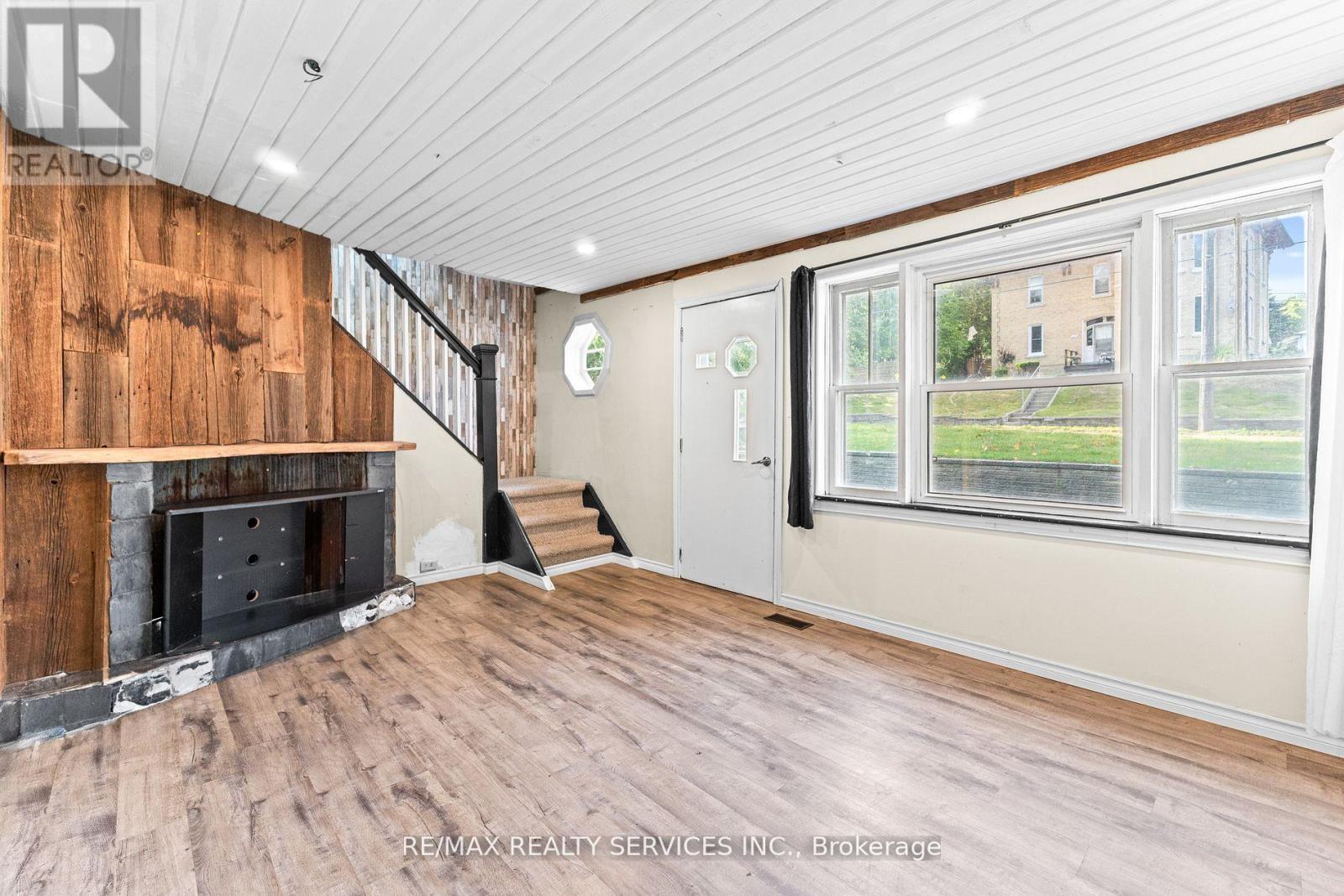 140 Canterbury Street, Ingersoll, Ontario  N5C 1C8 - Photo 20 - X12450692