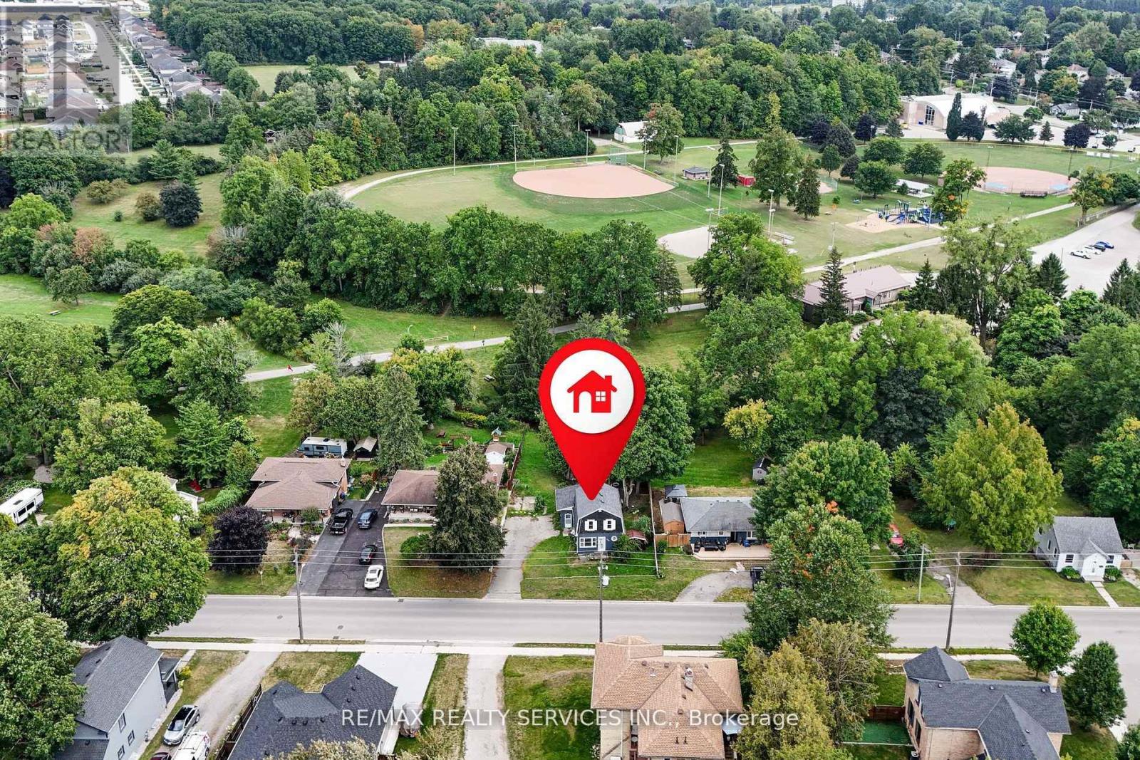 140 Canterbury Street, Ingersoll, Ontario  N5C 1C8 - Photo 5 - X12450692