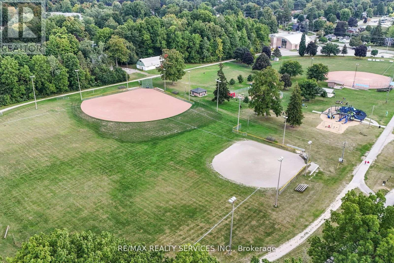 140 Canterbury Street, Ingersoll, Ontario  N5C 1C8 - Photo 7 - X12450692