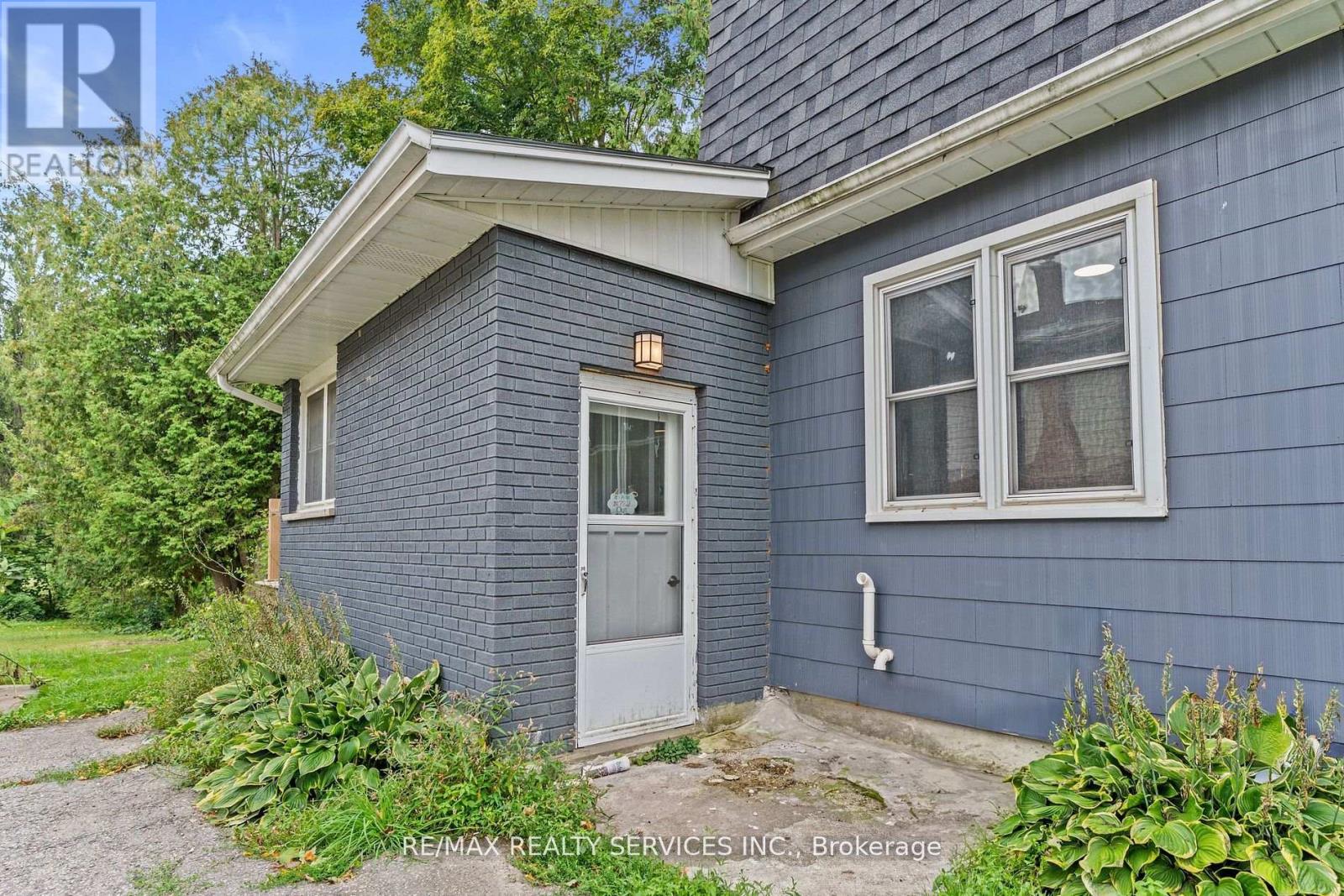 140 Canterbury Street, Ingersoll, Ontario  N5C 1C8 - Photo 8 - X12450692
