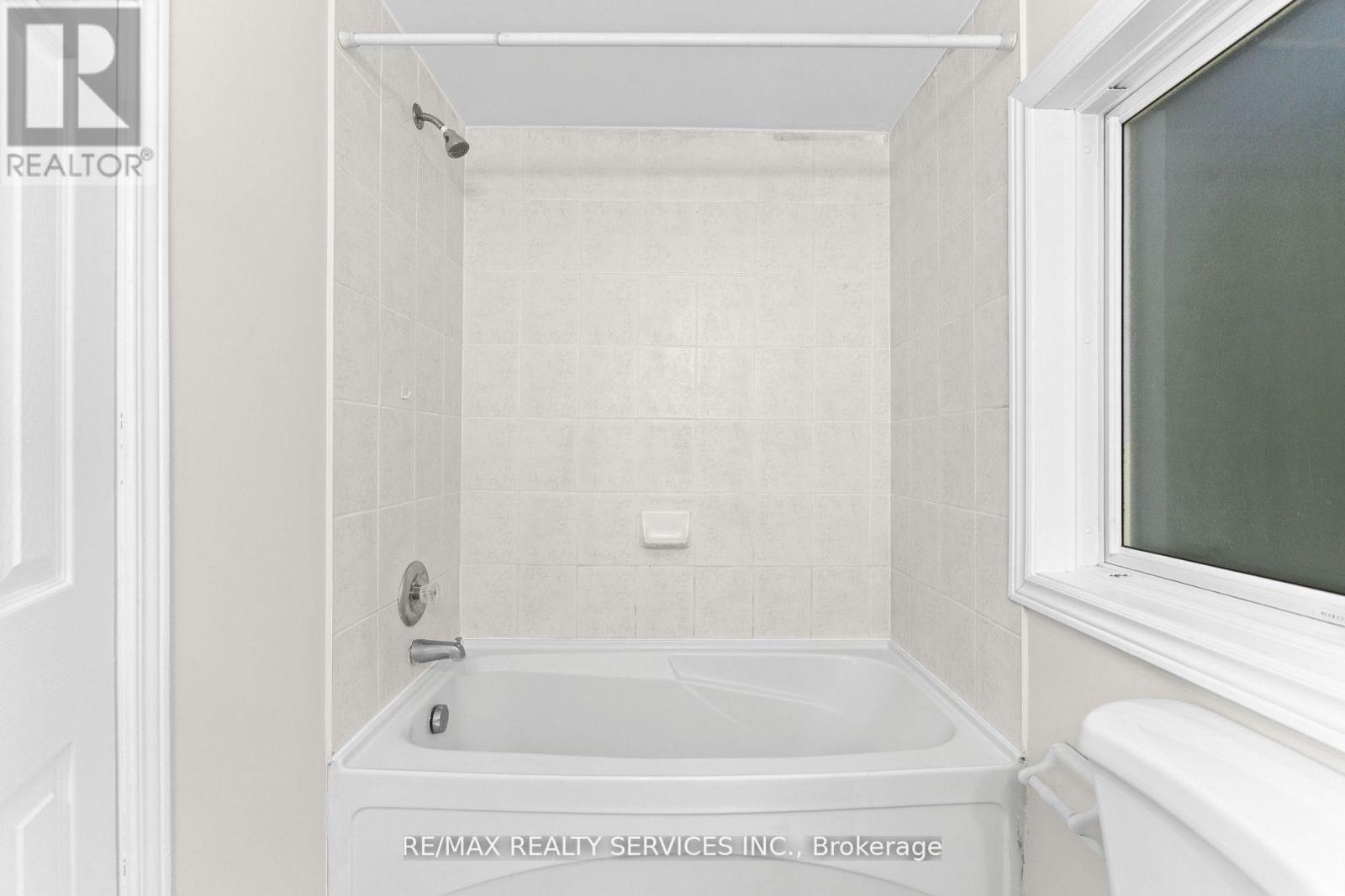 26 Woolwich Street, Kitchener, Ontario  N2K 1R9 - Photo 25 - X12450697