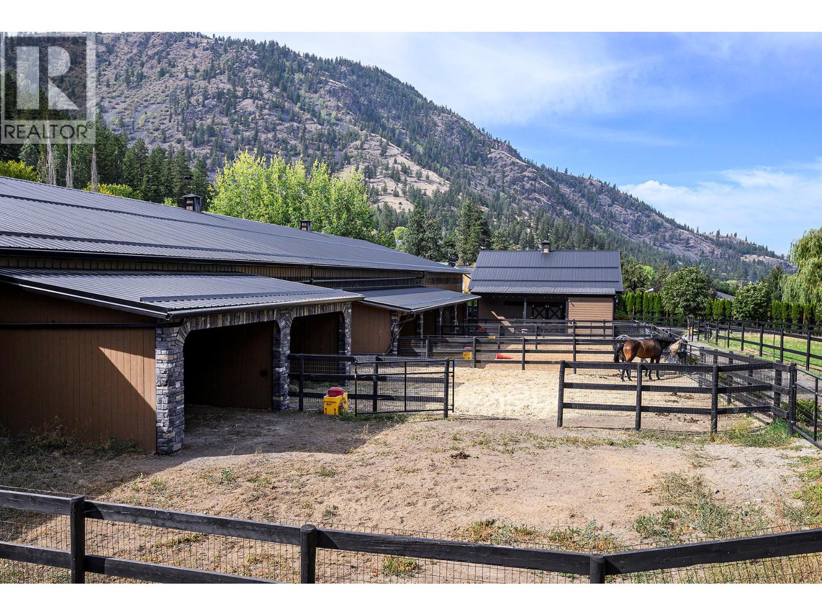 5833 Todd Road, Kamloops, British Columbia  V2C 6P2 - Photo 75 - 10365159