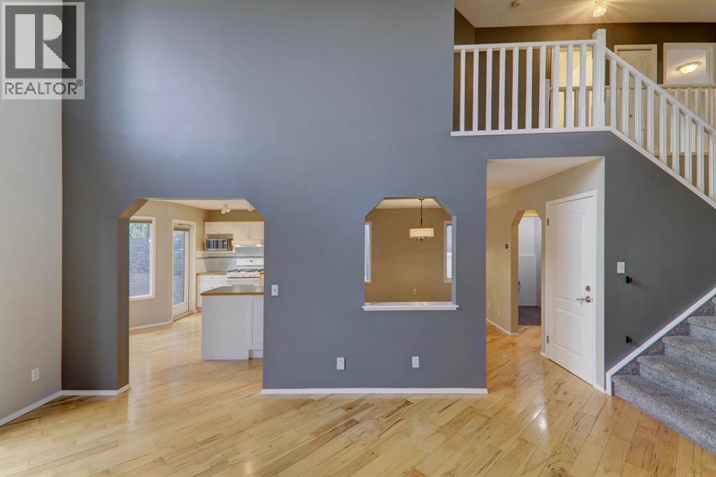 435 Douglas Ridge Mews Se, Calgary, Alberta  T2Z 2M4 - Photo 8 - A2262784