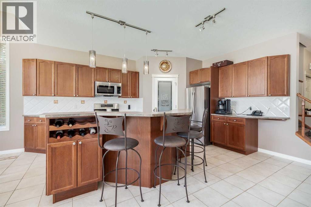 123 Springmere Drive, Chestermere, Alberta  T1X 1K1 - Photo 8 - A2252906