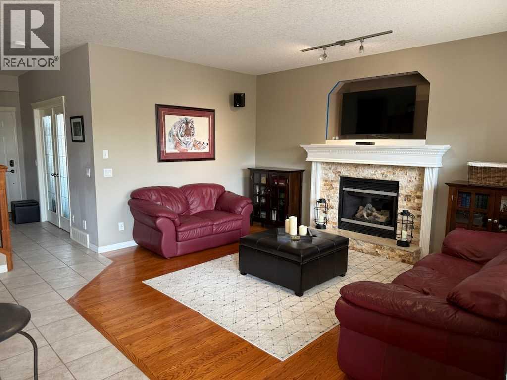 123 Springmere Drive, Chestermere, Alberta  T1X 1K1 - Photo 5 - A2252906