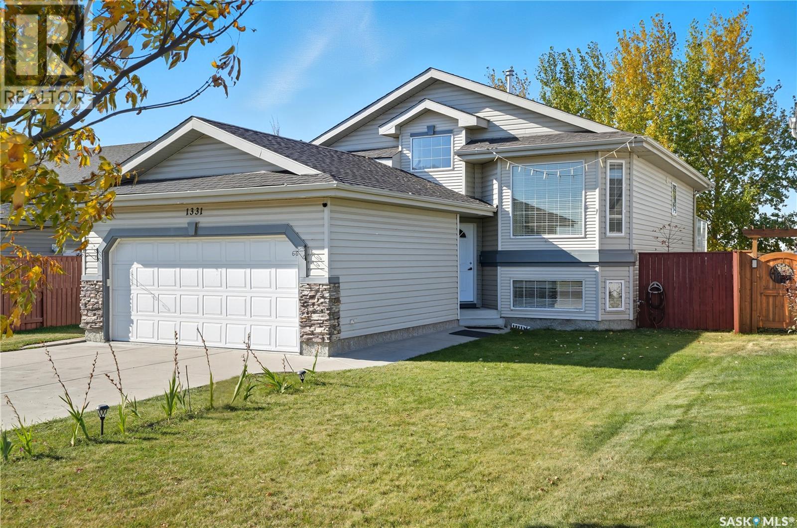 1331 Hughes Drive, Saskatoon, Saskatchewan  S7L 7N1 - Photo 1 - SK020346