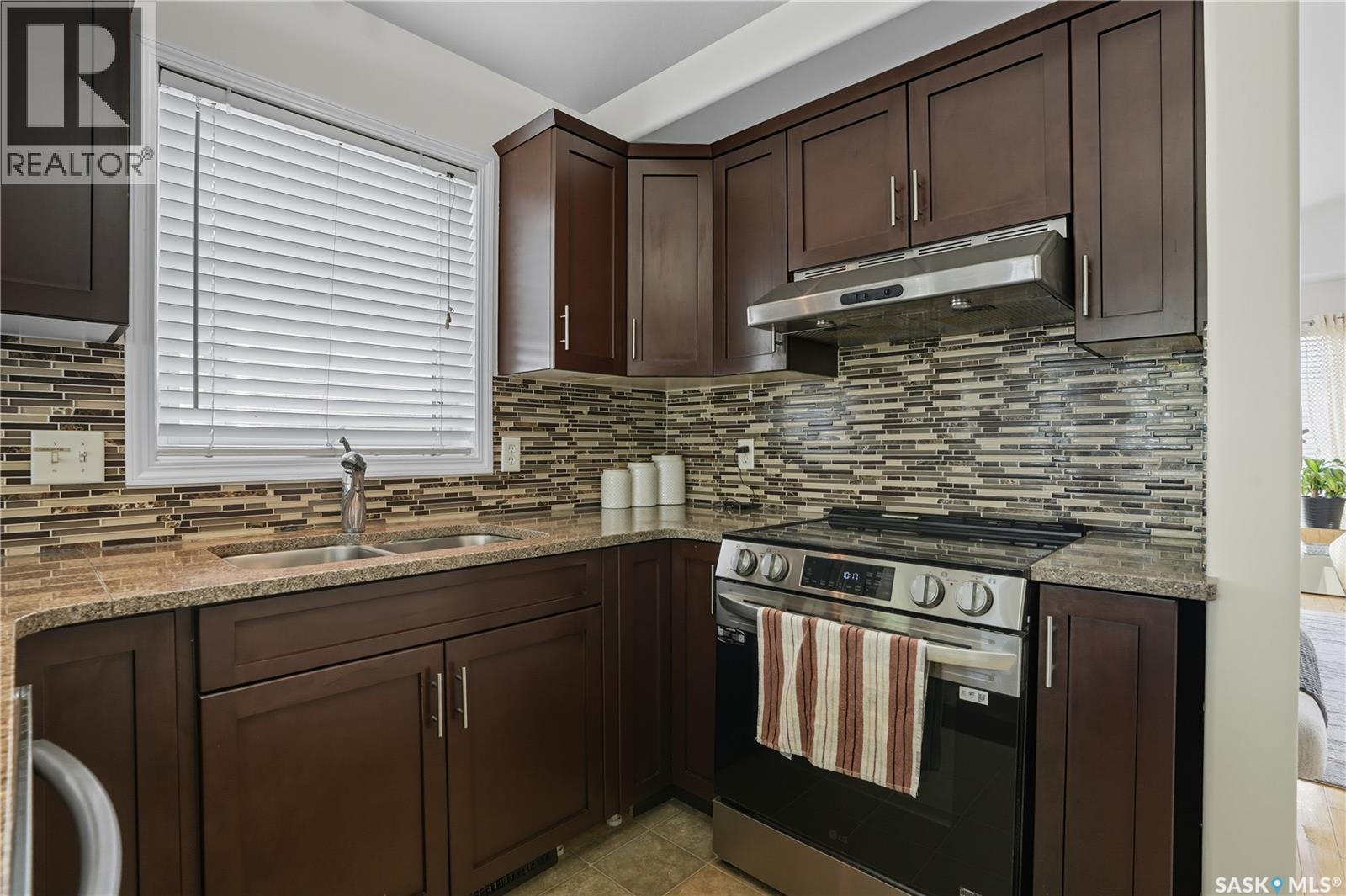 1331 Hughes Drive, Saskatoon, Saskatchewan  S7L 7N1 - Photo 5 - SK020346